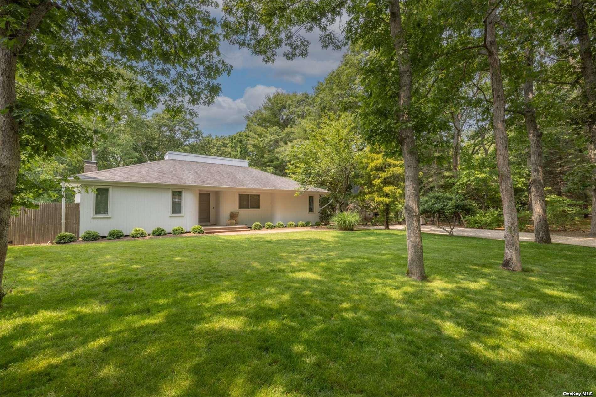 9 Sulky Circle, East Hampton, NY 11937