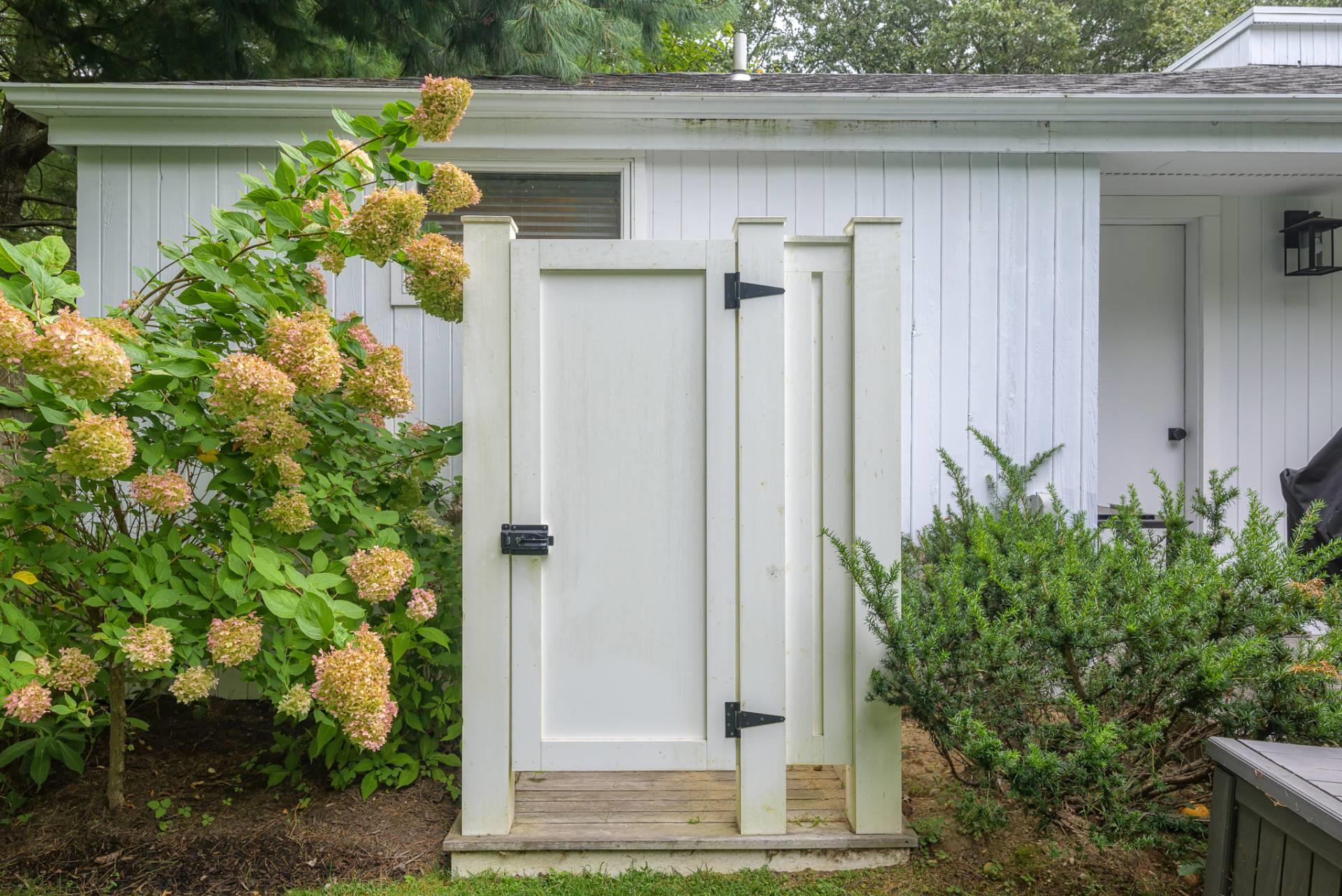 9 Sulky Circle, East Hampton, NY 11937