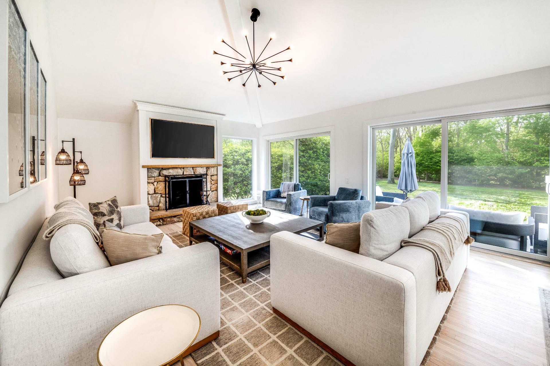 9 Sulky Circle, East Hampton, NY 11937