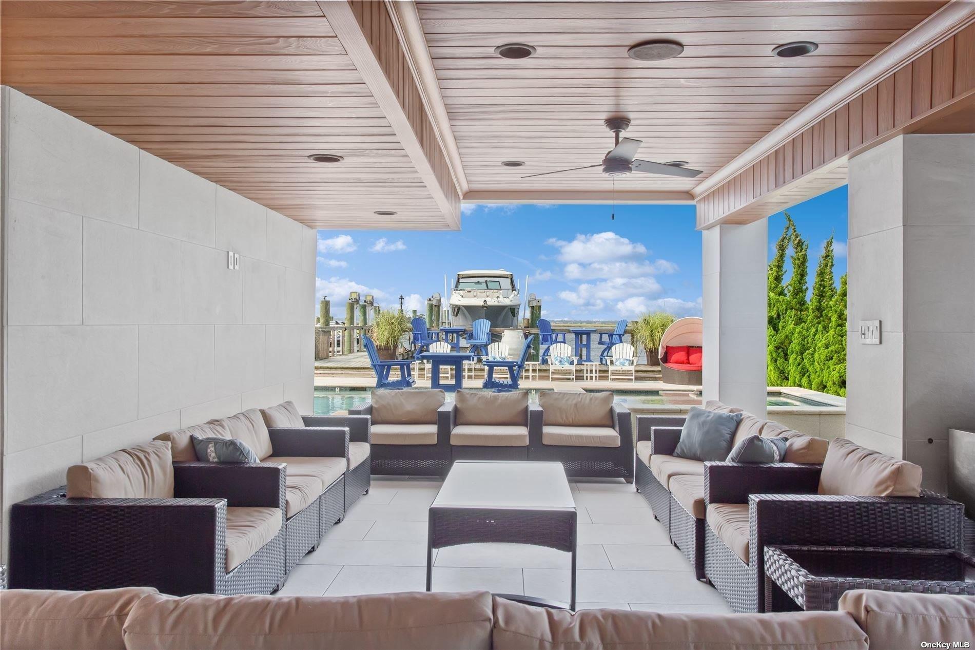 853 W Park Avenue, Long Beach, NY 11561