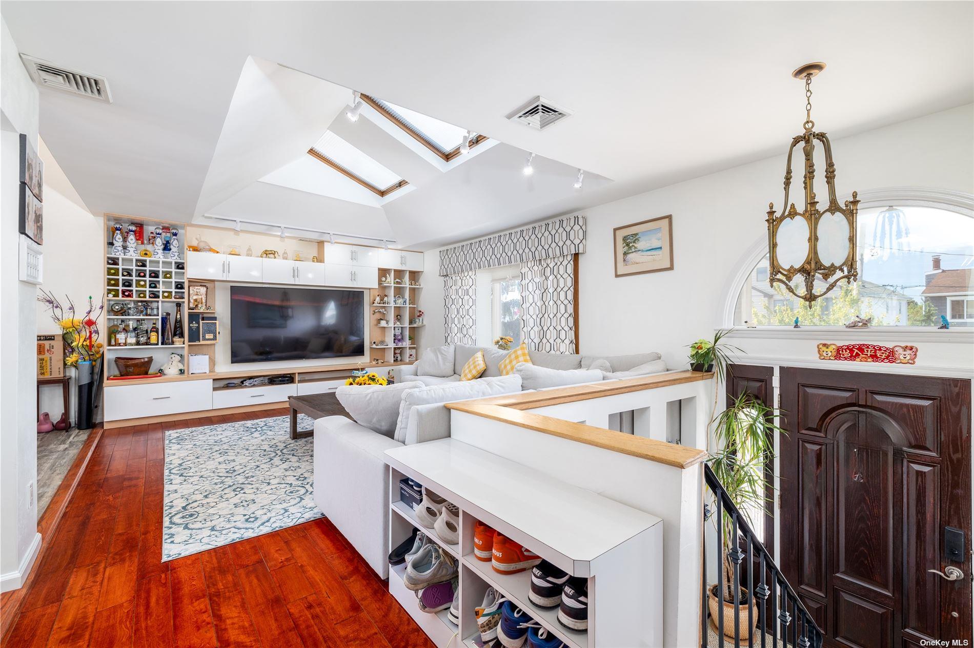 3461 Ocean Avenue, Oceanside, NY 11572