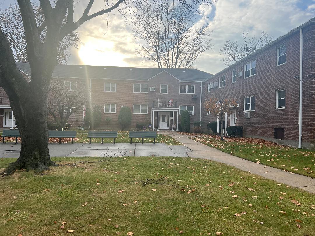 88-10 155 Avenue # 2R, Howard Beach, NY 11414