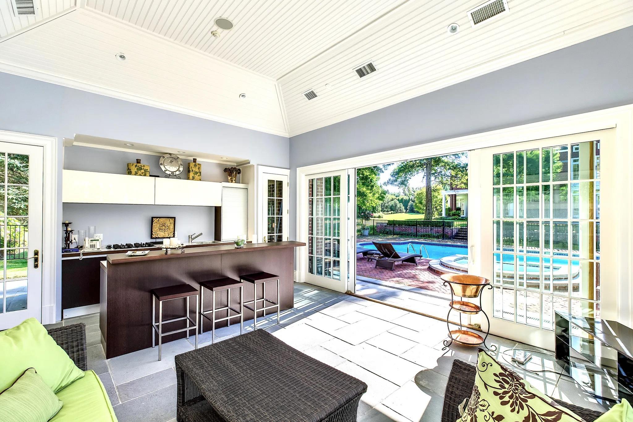 11 Dupont Court, Brookville, NY 11548