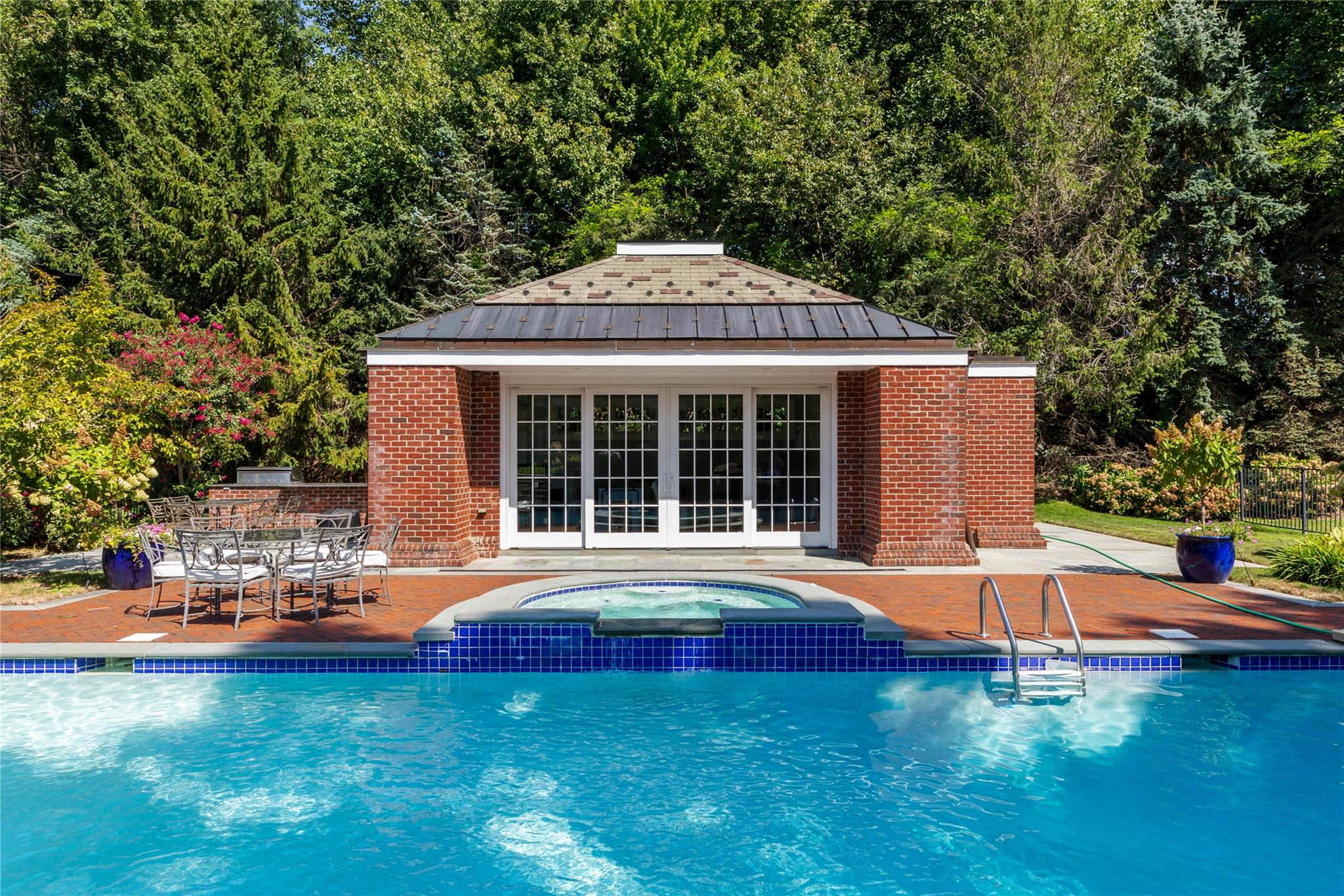 11 Dupont Court, Brookville, NY 11548