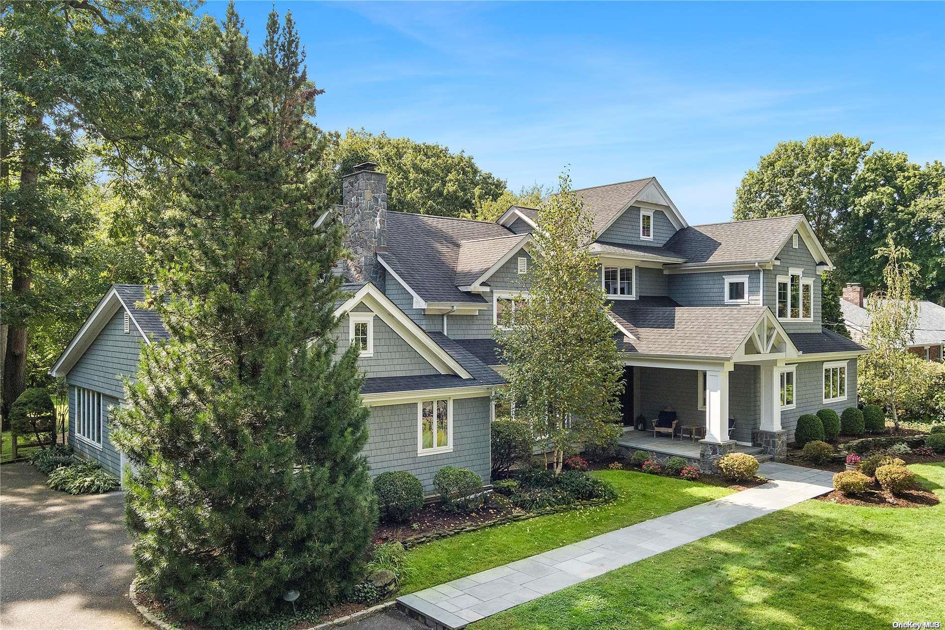 6 Ridgeview Lane, Huntington, NY 11743