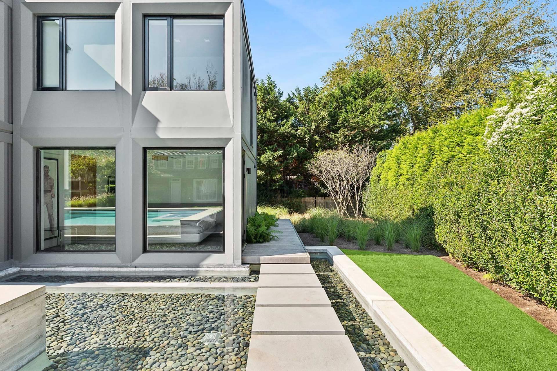 13 Egypt Lane, East Hampton, NY 11937