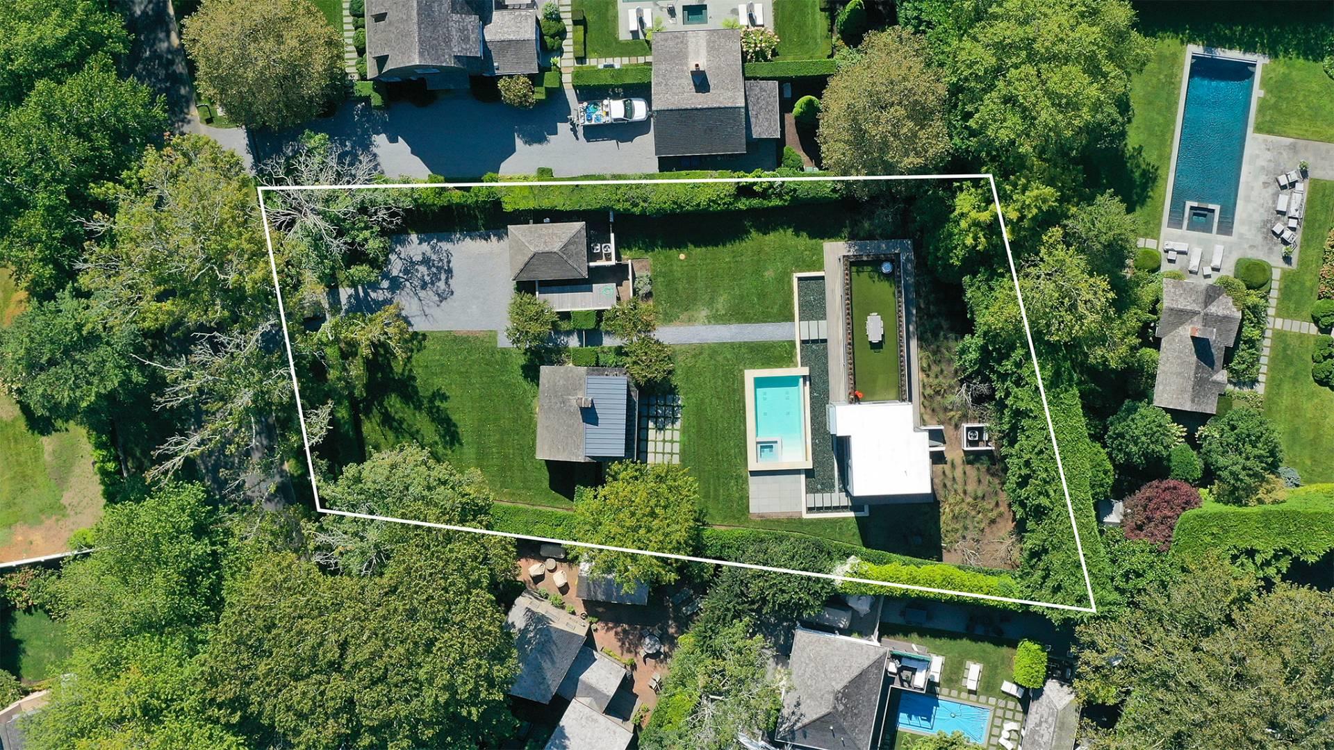 13 Egypt Lane, East Hampton, NY 11937