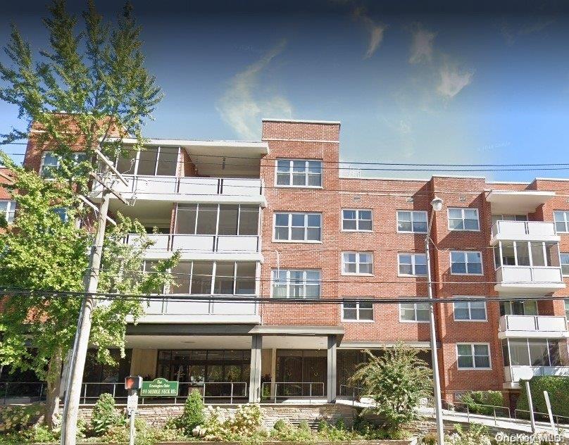 1 Kensington Gate # PH 25, Great Neck, NY 11021