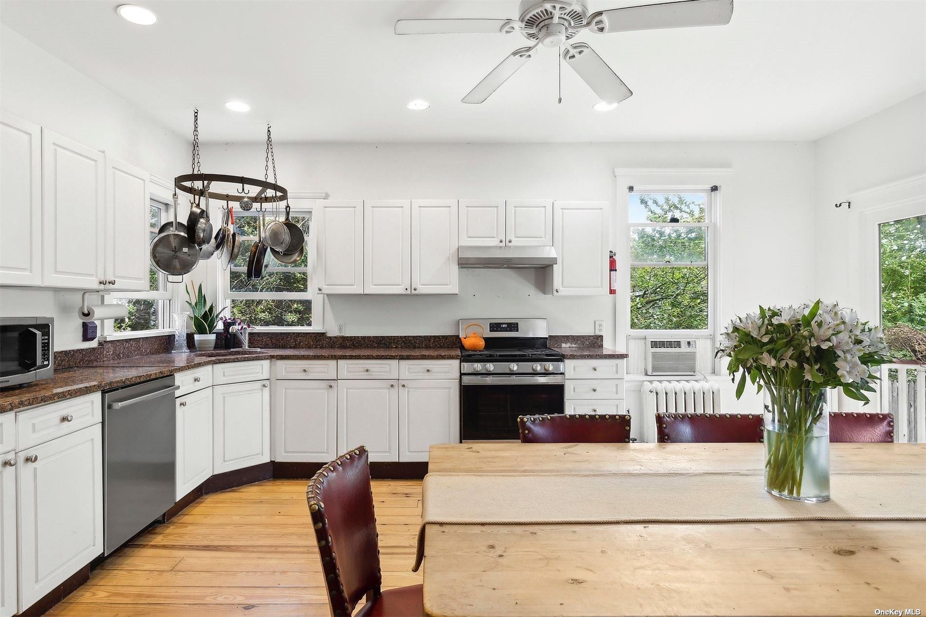 151 Bay Avenue, Greenport, NY 11944