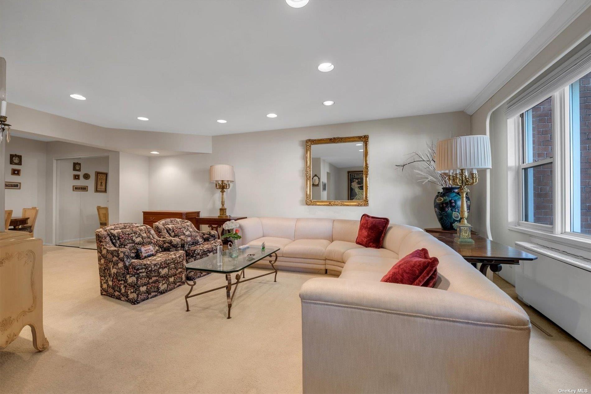 1390 Broadway # 116, Hewlett, NY 11557