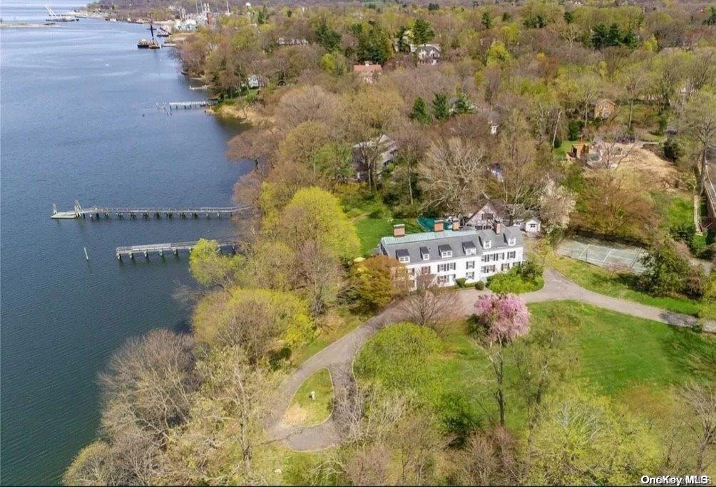 435 Bryant Avenue # HOUSE, Roslyn Harbor, NY 11576
