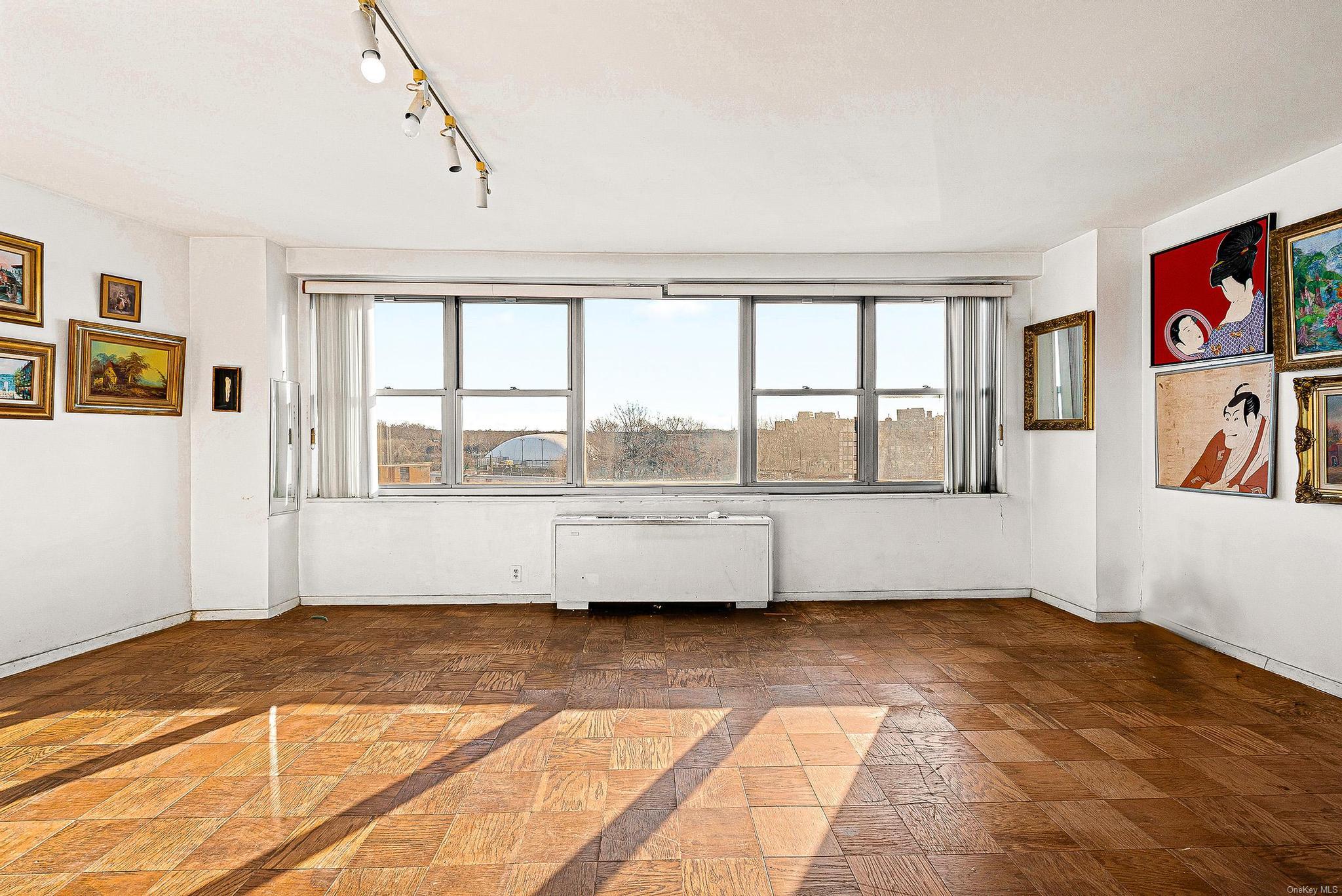 70-25 Yellowstone Boulevard # 7S, Forest Hills, NY 11375