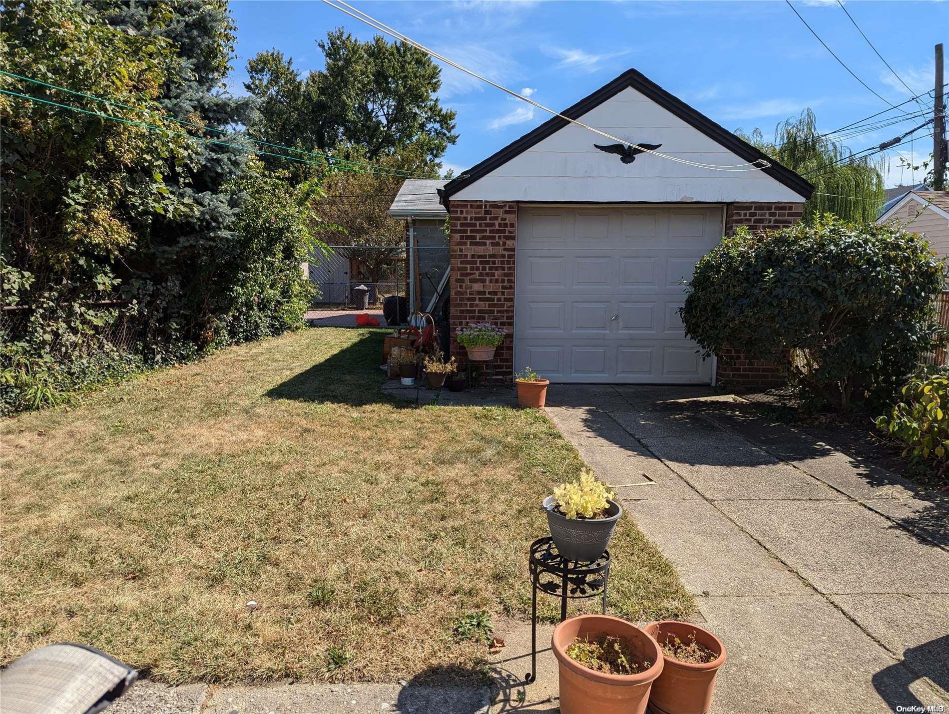 63-11 138th Street, Flushing, NY 11367