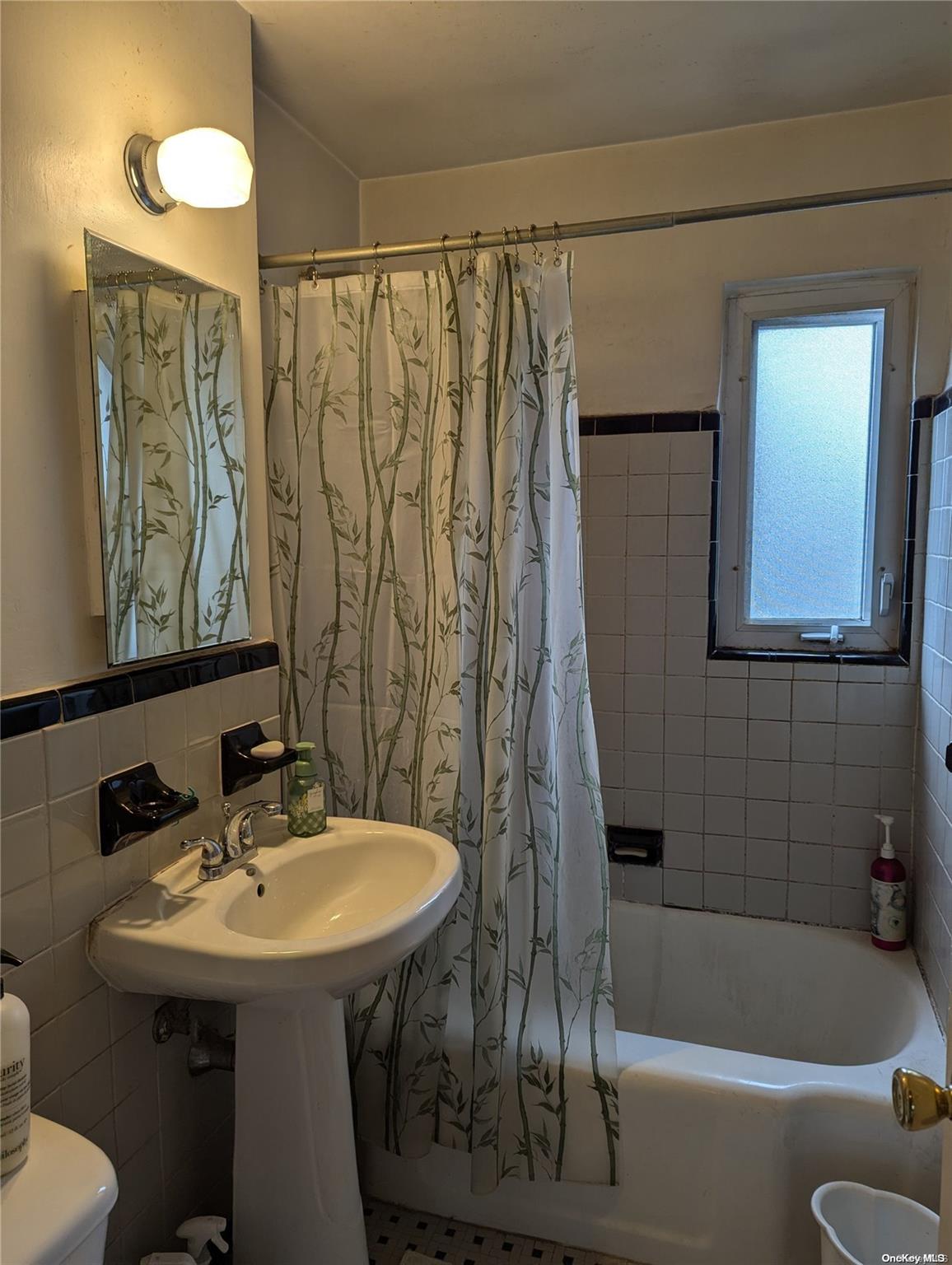 63-11 138th Street, Flushing, NY 11367