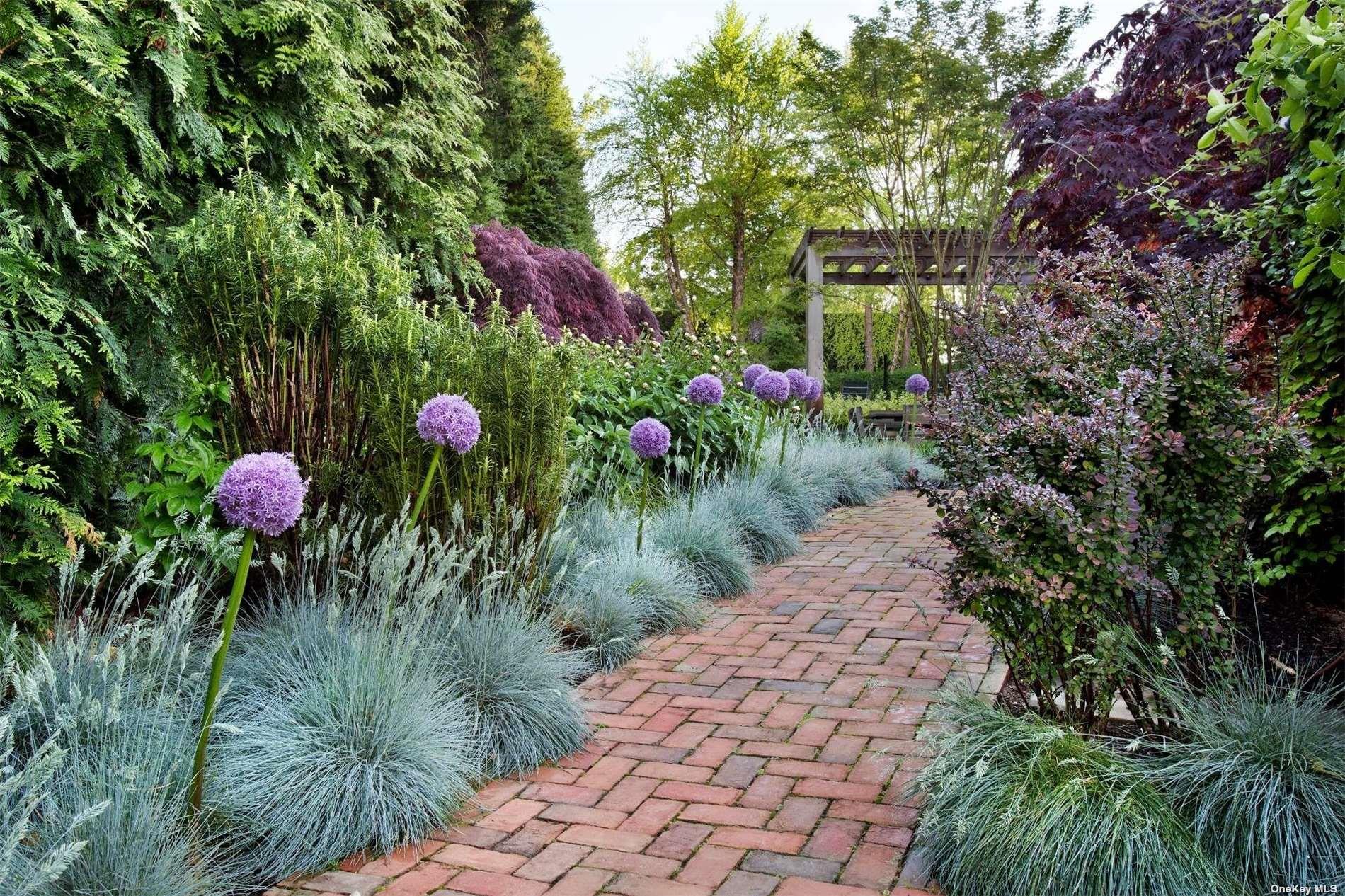 7 Miller Lane, East Hampton, NY 11937