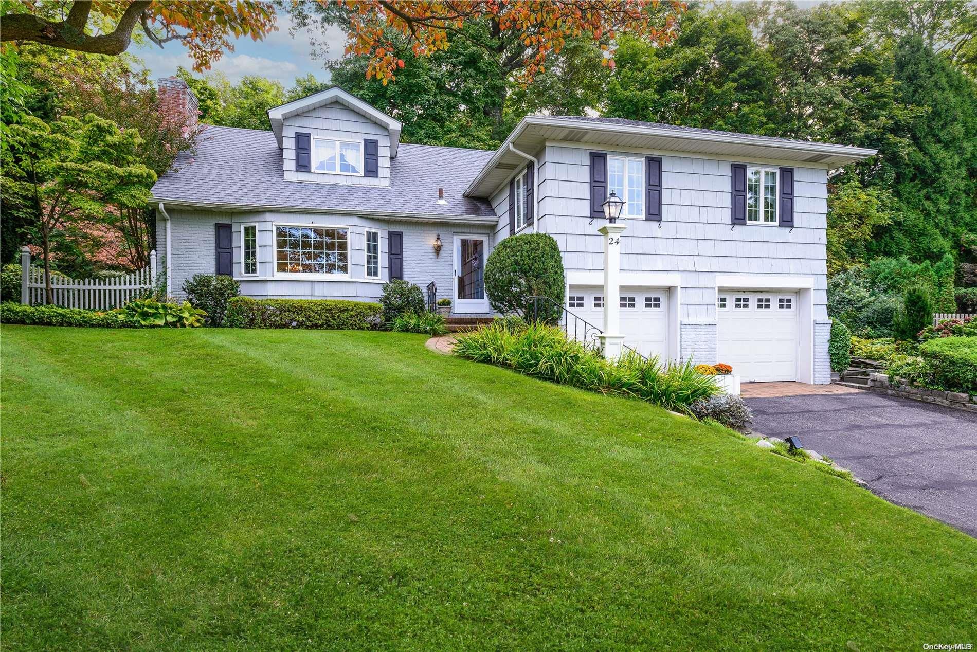 24 Hampton Court # A, Port Washington, NY 11050