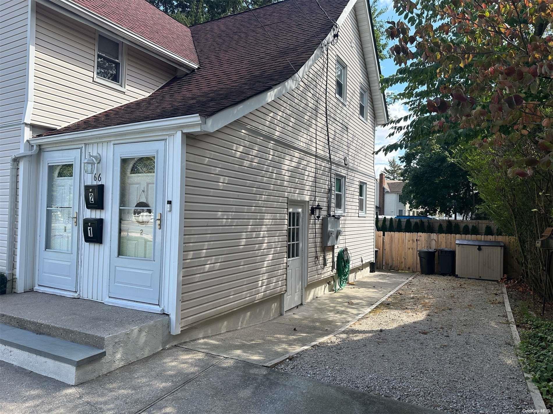 66 Clinton Street # 1st, Farmingdale, NY 11735