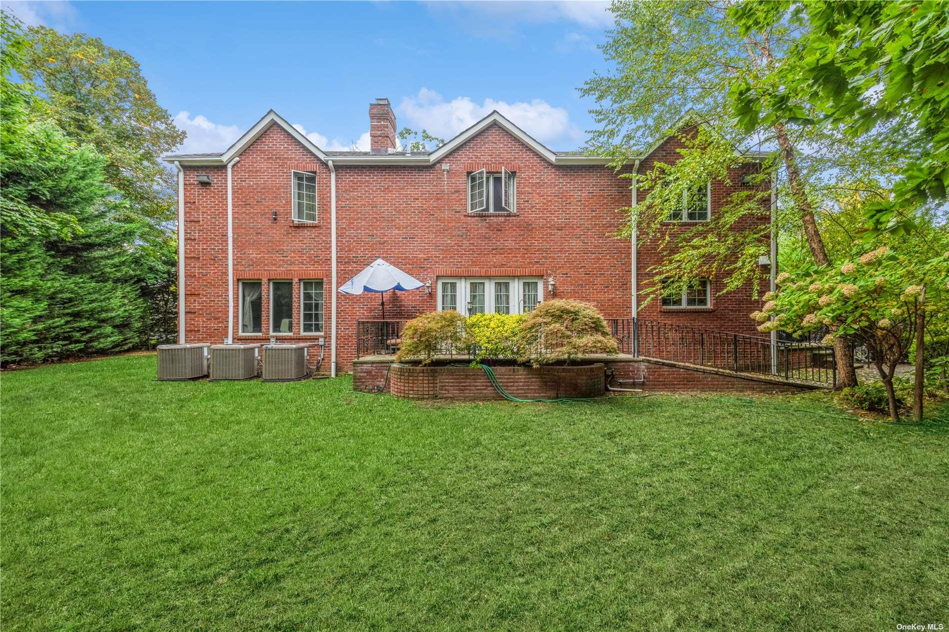 106 Willow Road, Woodsburgh, NY 11598