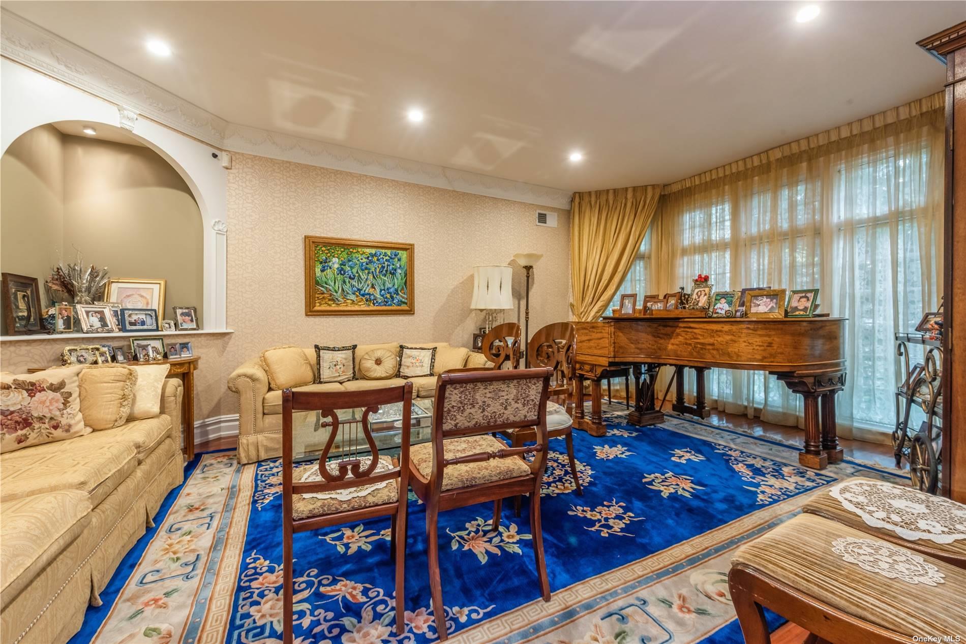 106 Willow Road, Woodsburgh, NY 11598