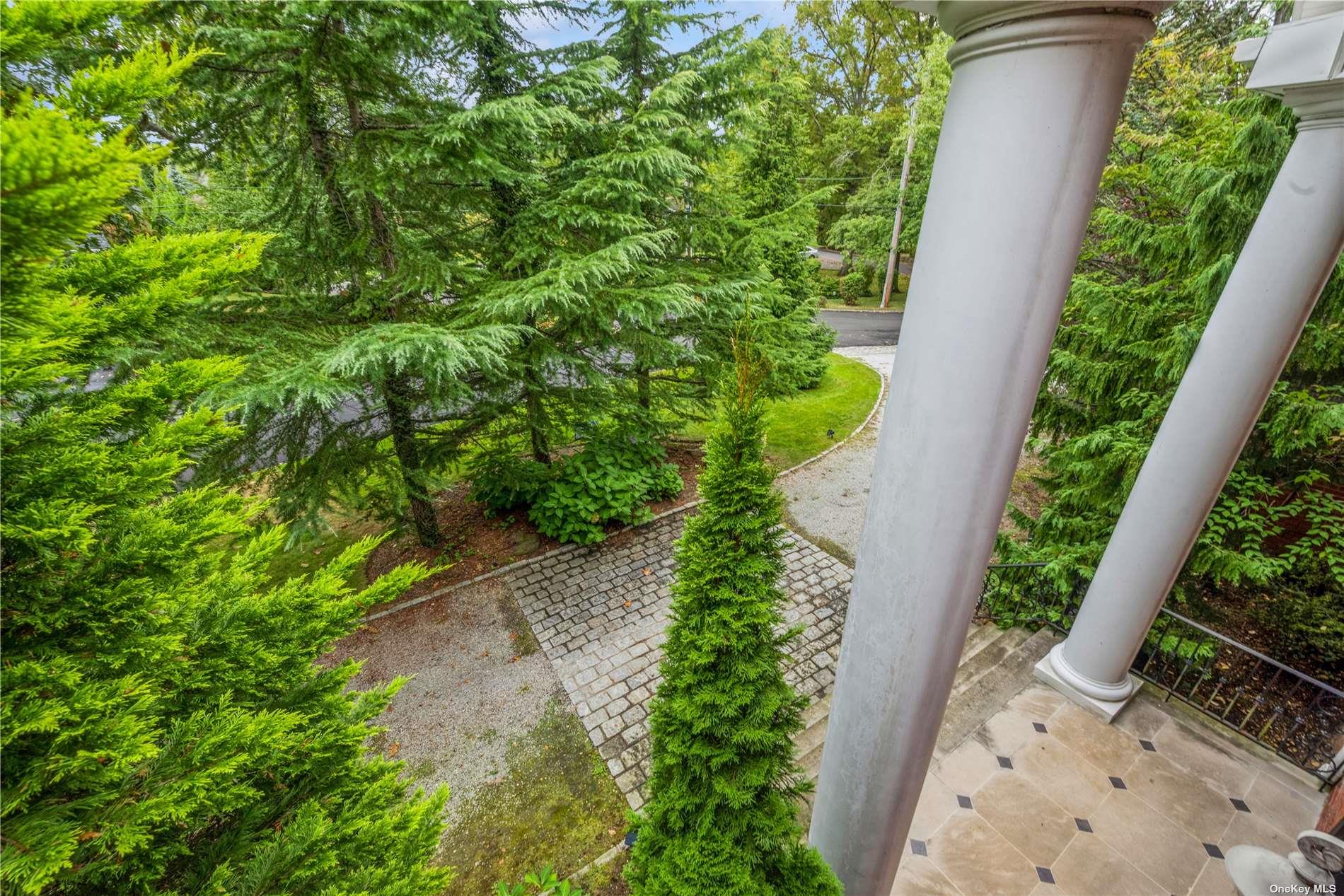 106 Willow Road, Woodsburgh, NY 11598