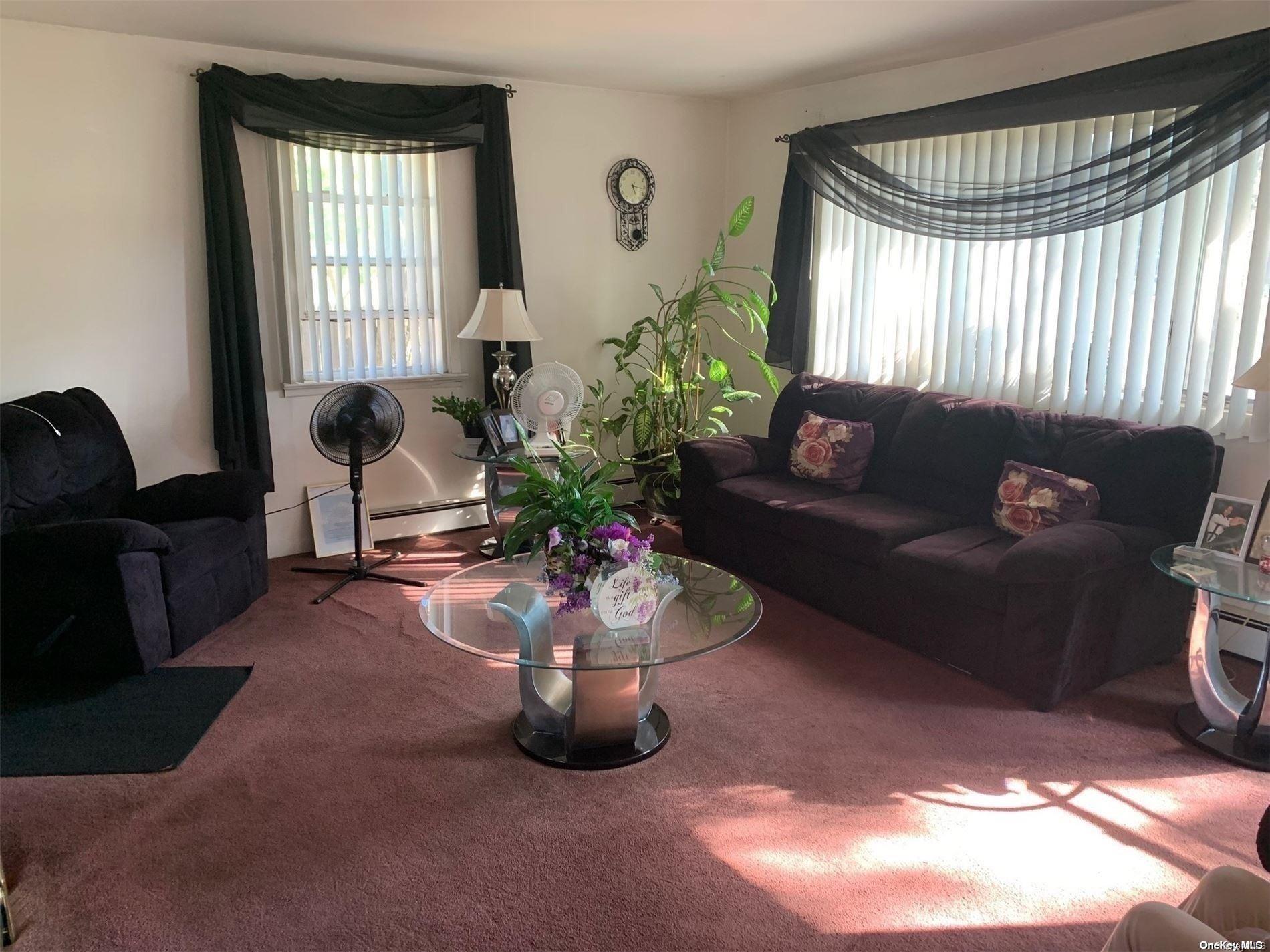 90 Horton Avenue, Riverhead, NY 11901