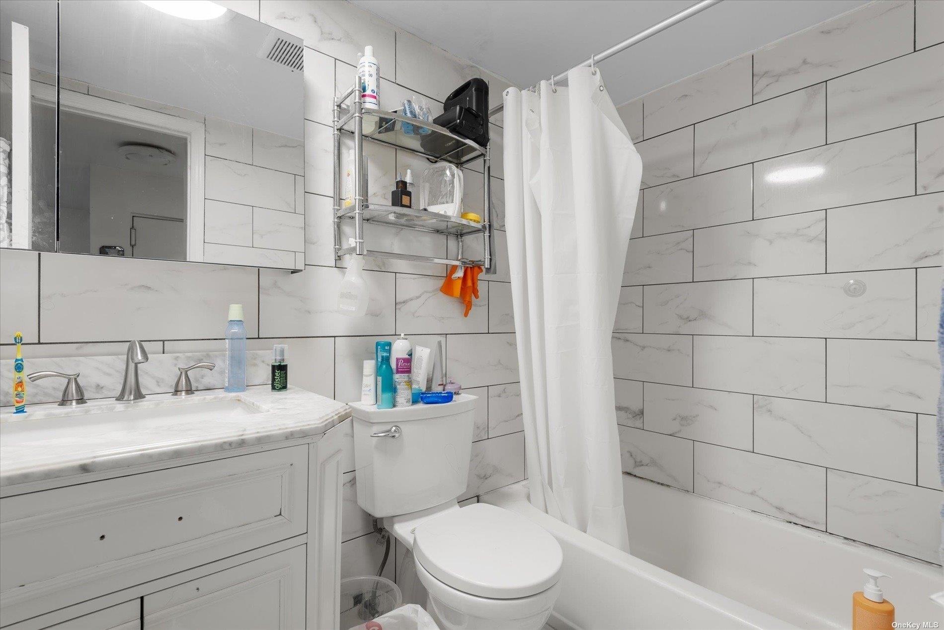 86-18 57th Road, Elmhurst, NY 11373