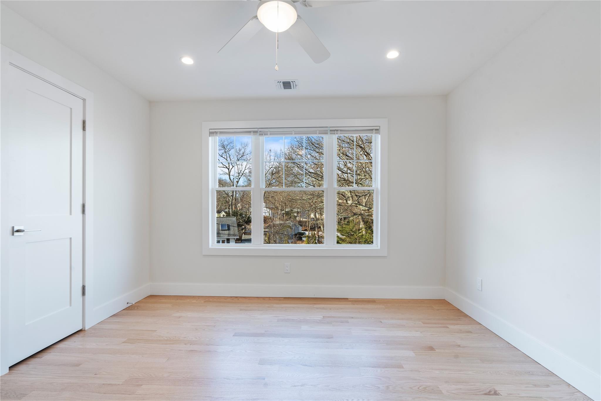 15 Woodhaven Drive, Sound Beach, NY 11789