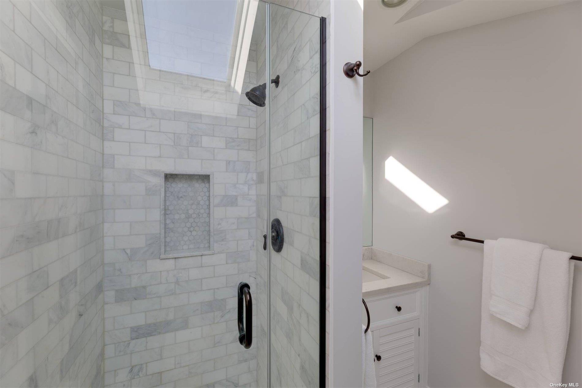 24 Stratton Square, East Hampton, NY 11937