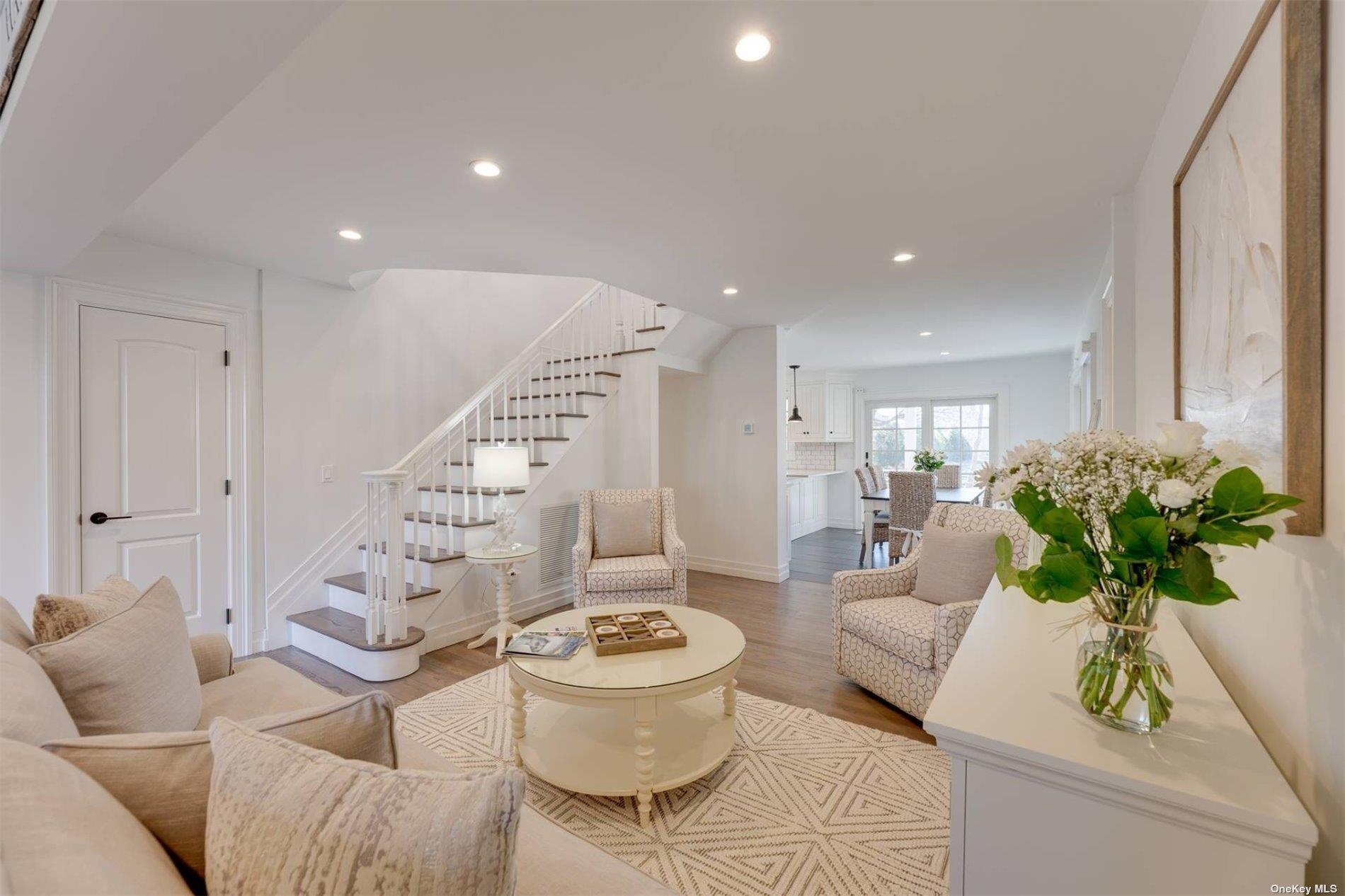 24 Stratton Square, East Hampton, NY 11937