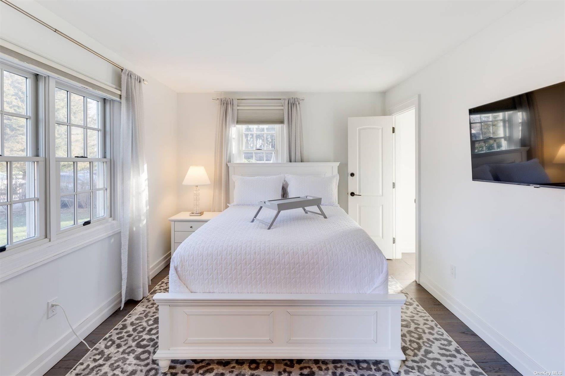 24 Stratton Square, East Hampton, NY 11937