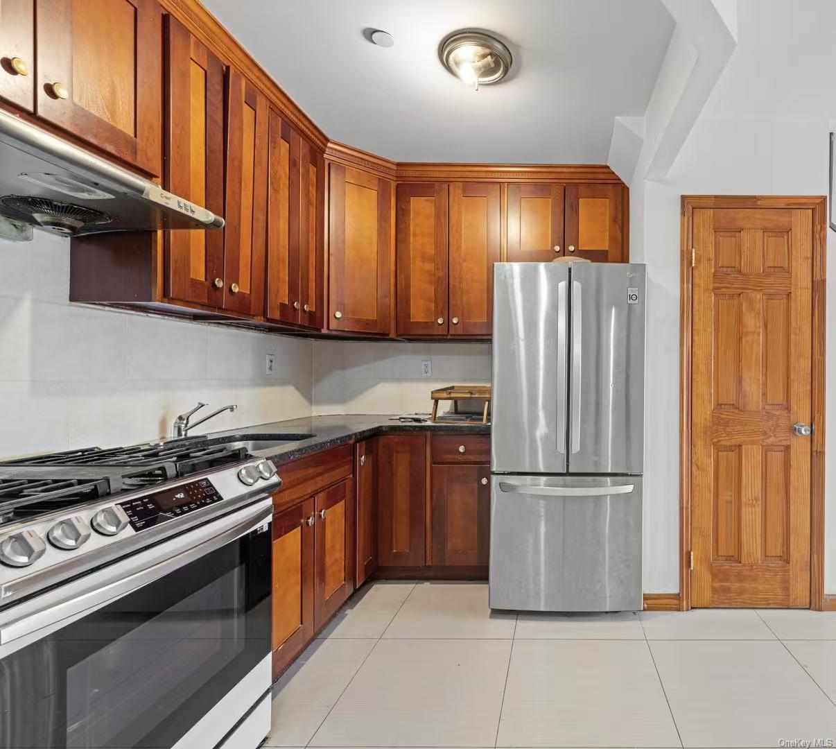 84-09 Queens Boulevard # 4A, Elmhurst, NY 11373