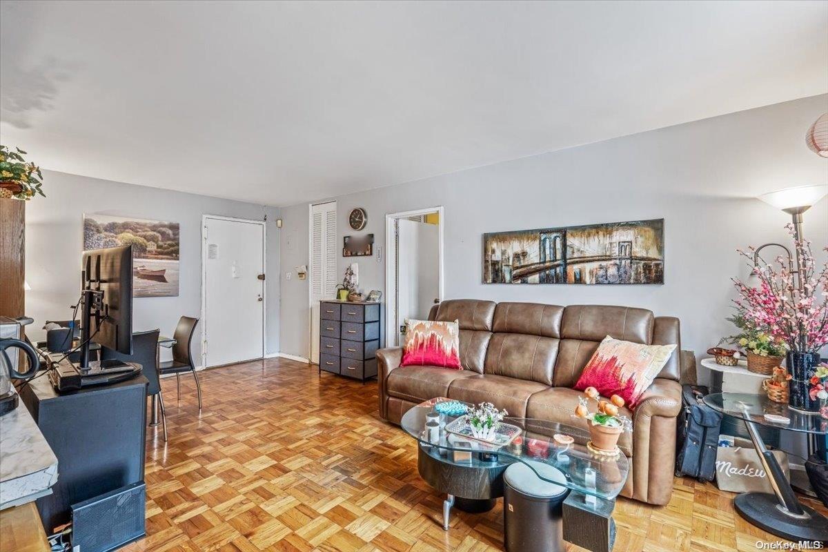 68-15 Selfridge Street # 1J, Forest Hills, NY 11375