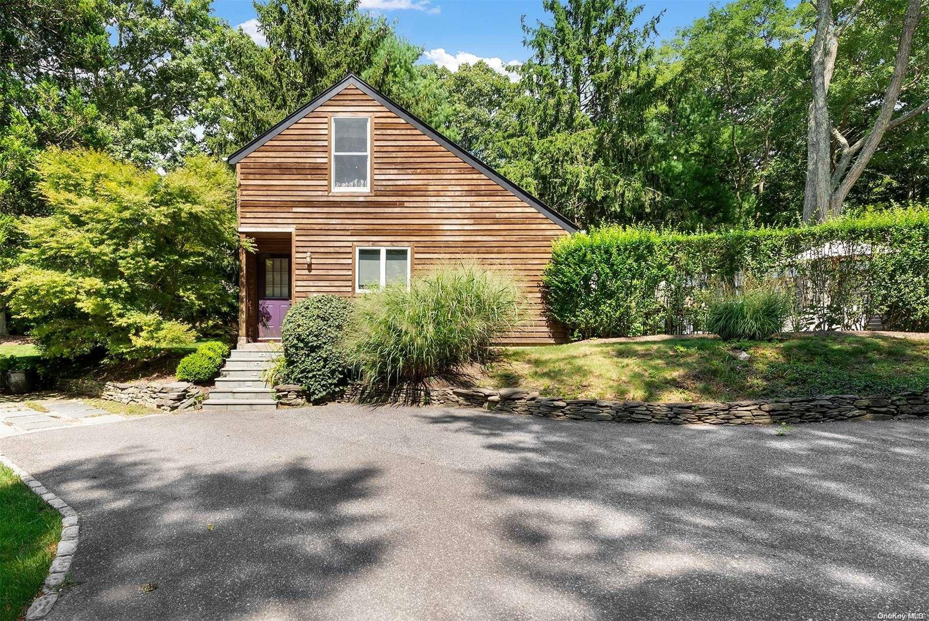 300 N Sea Mecox Road, Southampton, NY 11968