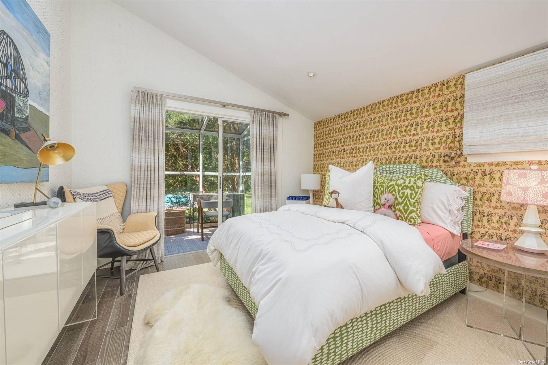 300 N Sea Mecox Road, Southampton, NY 11968