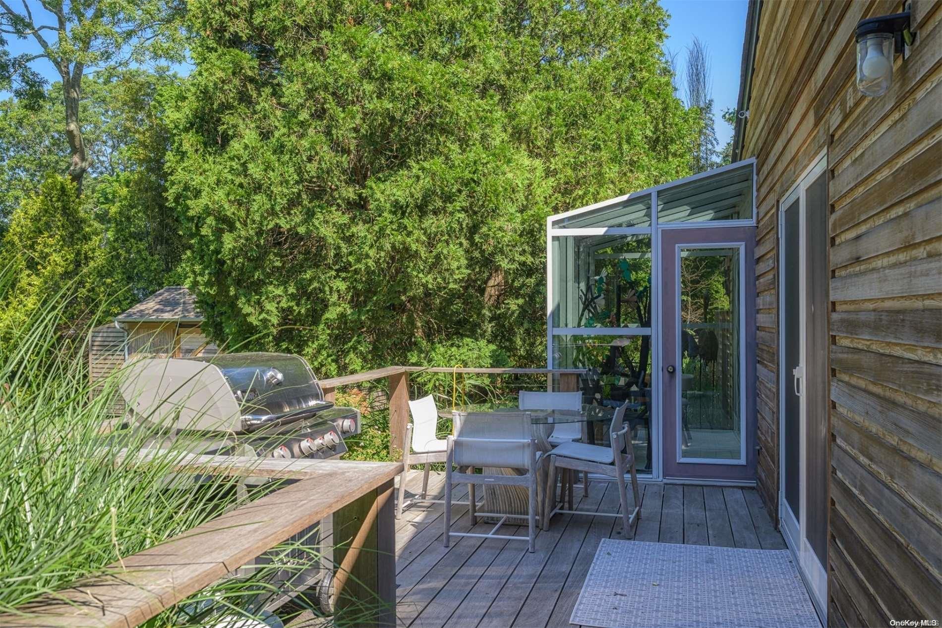 300 N Sea Mecox Road, Southampton, NY 11968