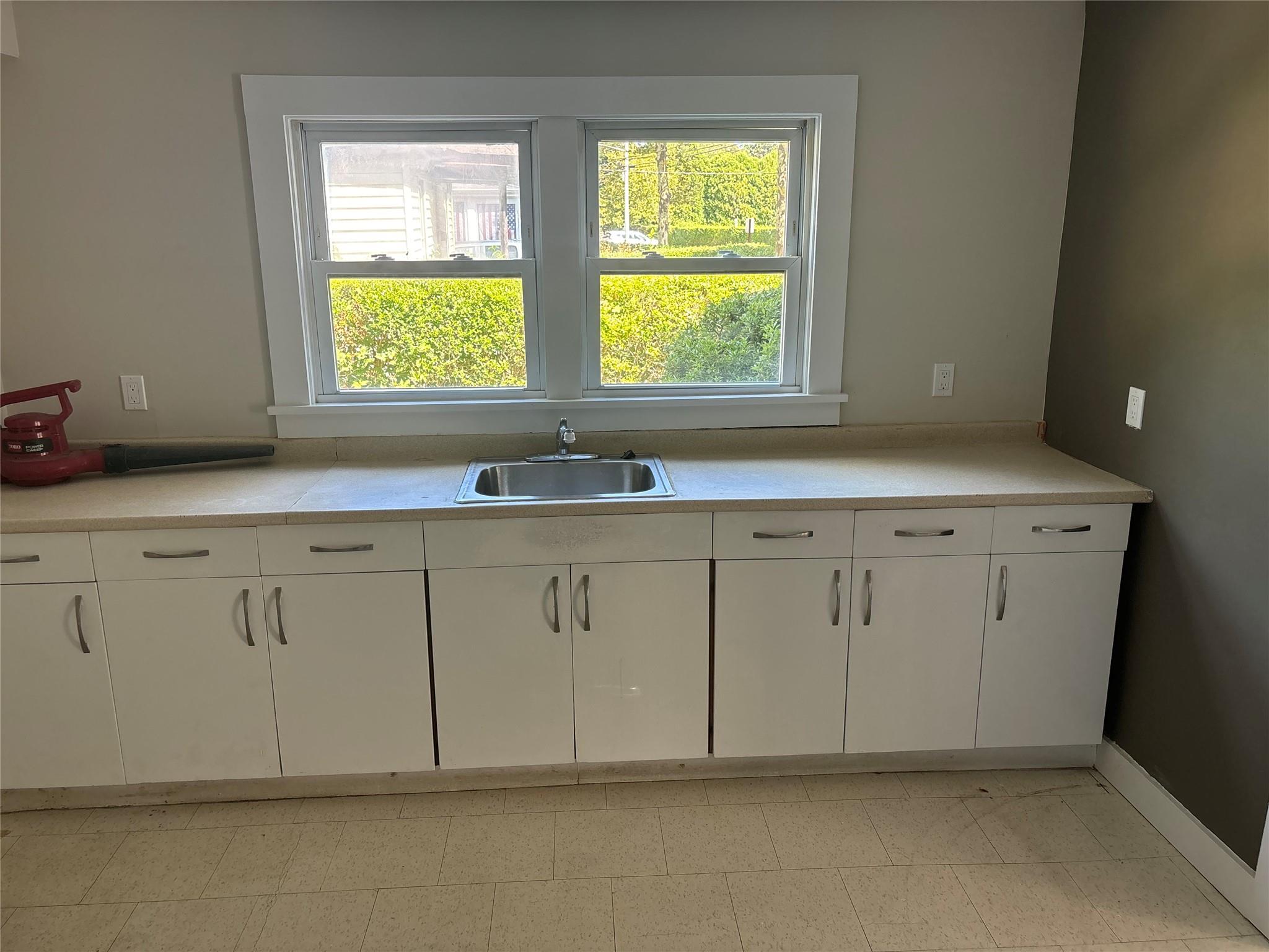 39 Halsey Avenue, Southampton, NY 11968