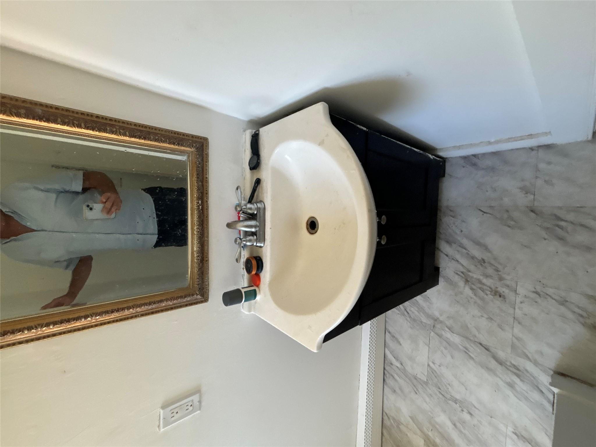 39 Halsey Avenue, Southampton, NY 11968