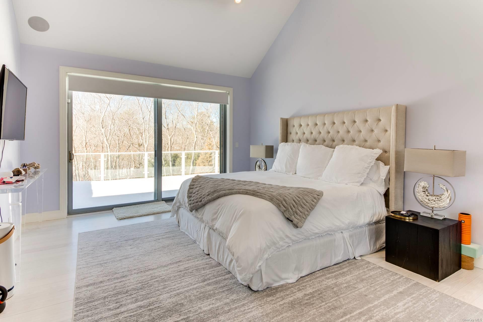 19 Quarty Circle, East Hampton, NY 11937