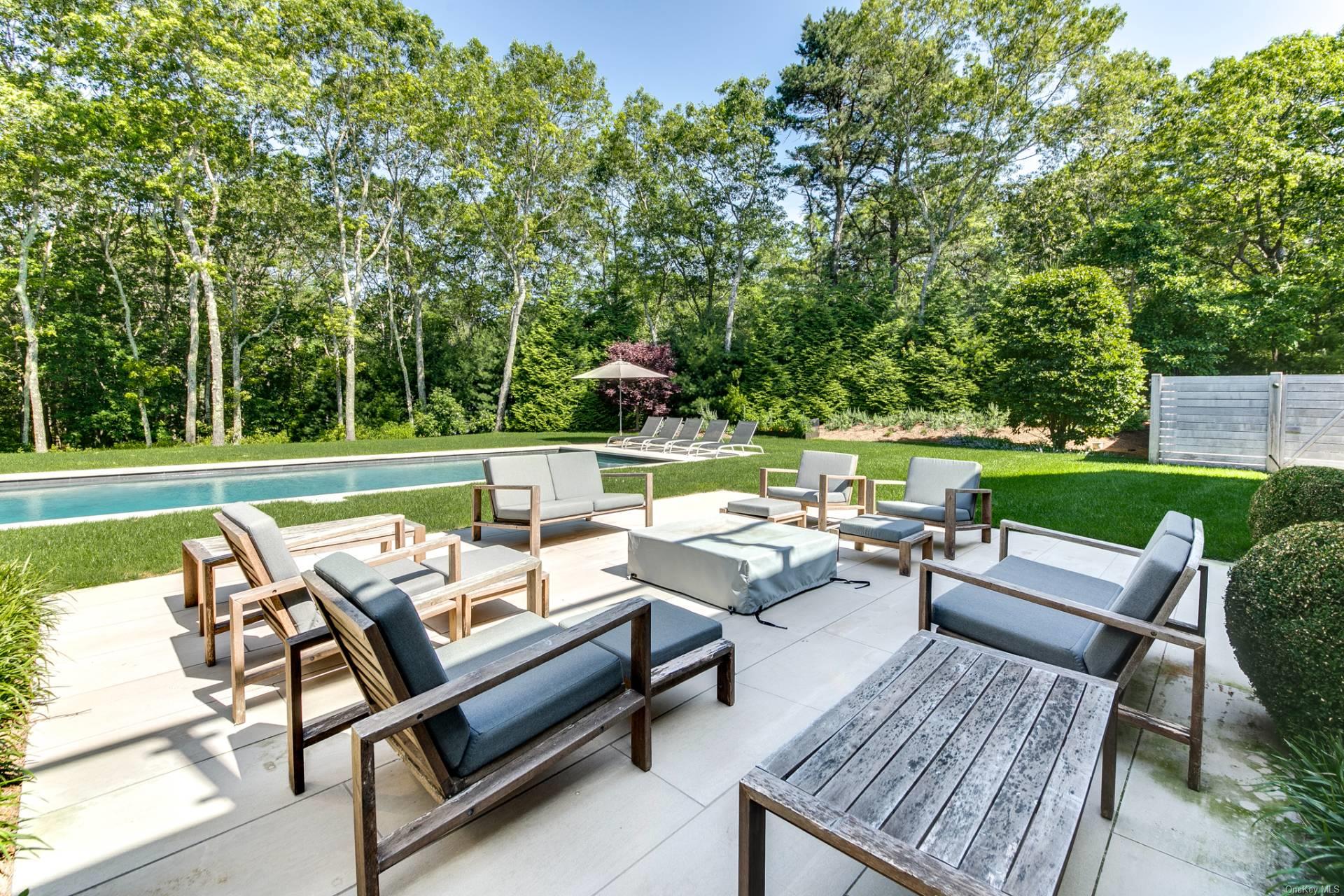 19 Quarty Circle, East Hampton, NY 11937