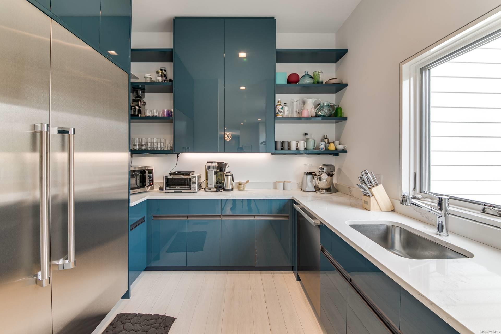 19 Quarty Circle, East Hampton, NY 11937