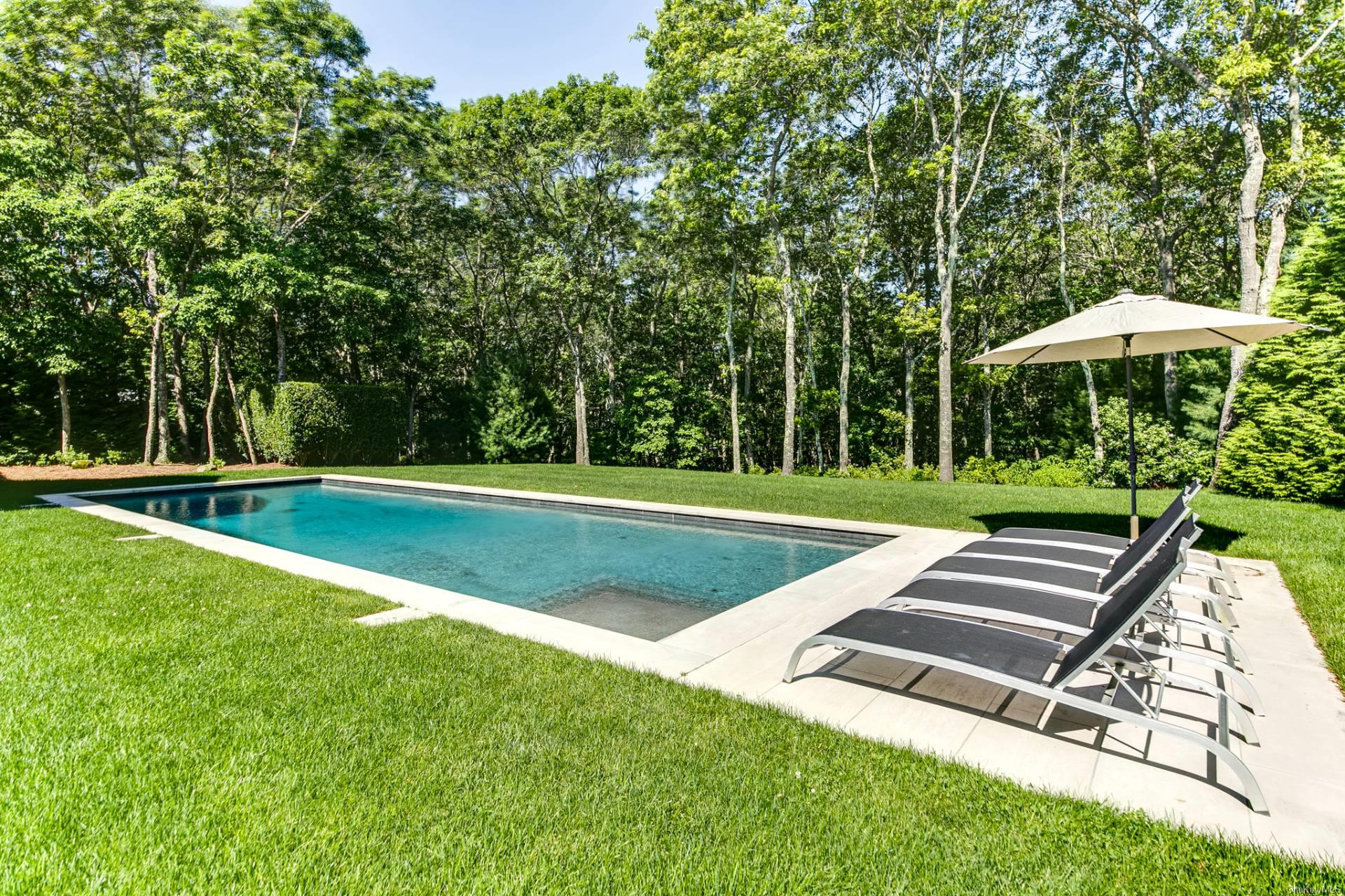 19 Quarty Circle, East Hampton, NY 11937