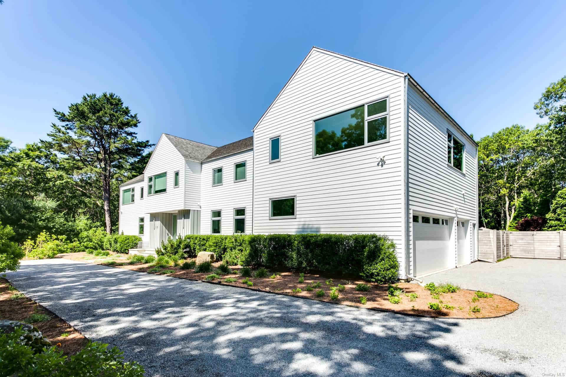 19 Quarty Circle, East Hampton, NY 11937