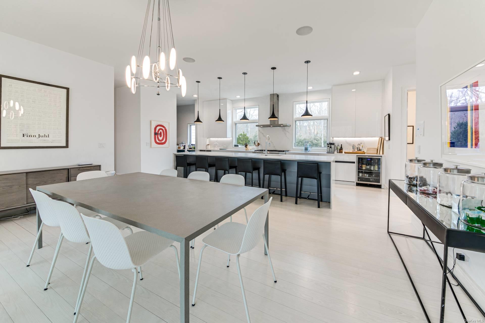 19 Quarty Circle, East Hampton, NY 11937