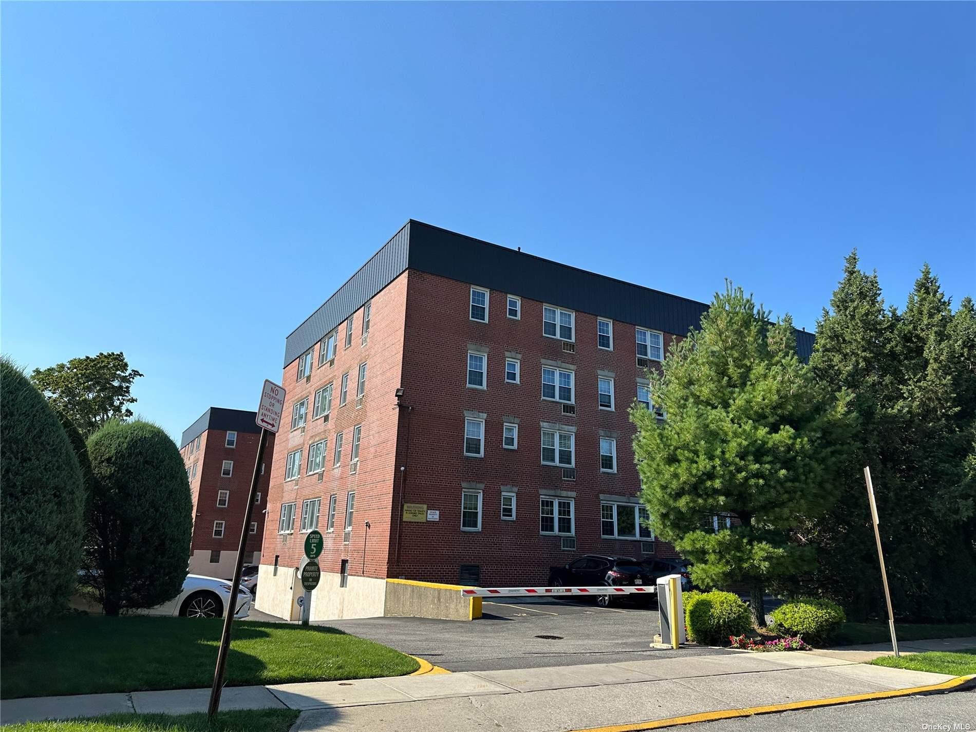 70 N Grove Street # 1R, Freeport, NY 11520