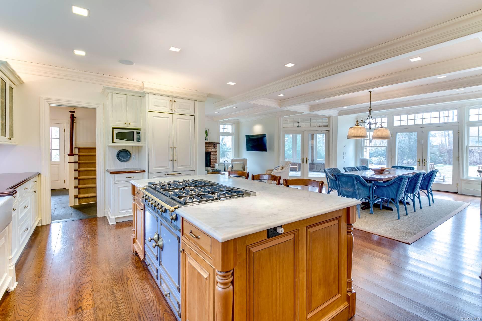 239 Cove Hollow Road, East Hampton, NY 11937