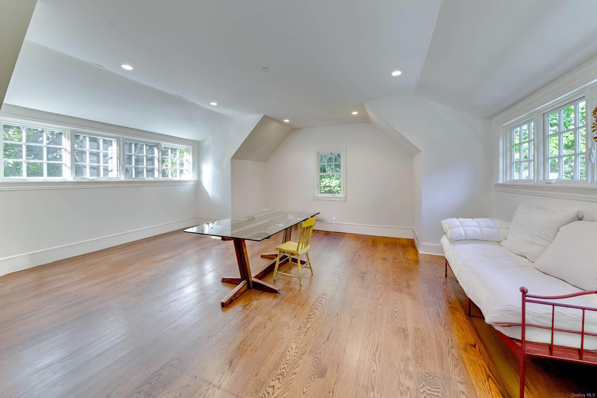 239 Cove Hollow Road, East Hampton, NY 11937