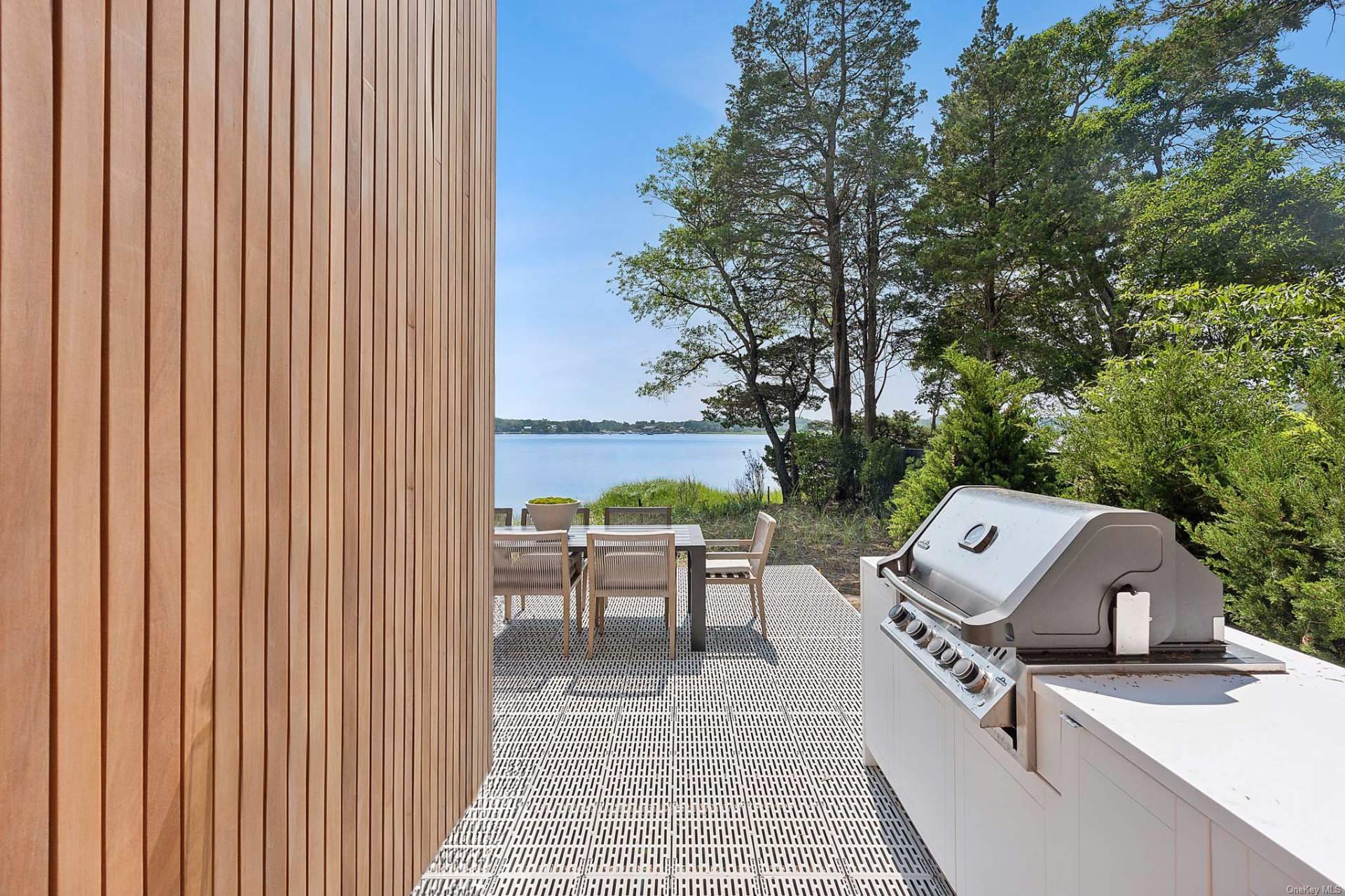 142 Towd Point Road, Southampton, NY 11968