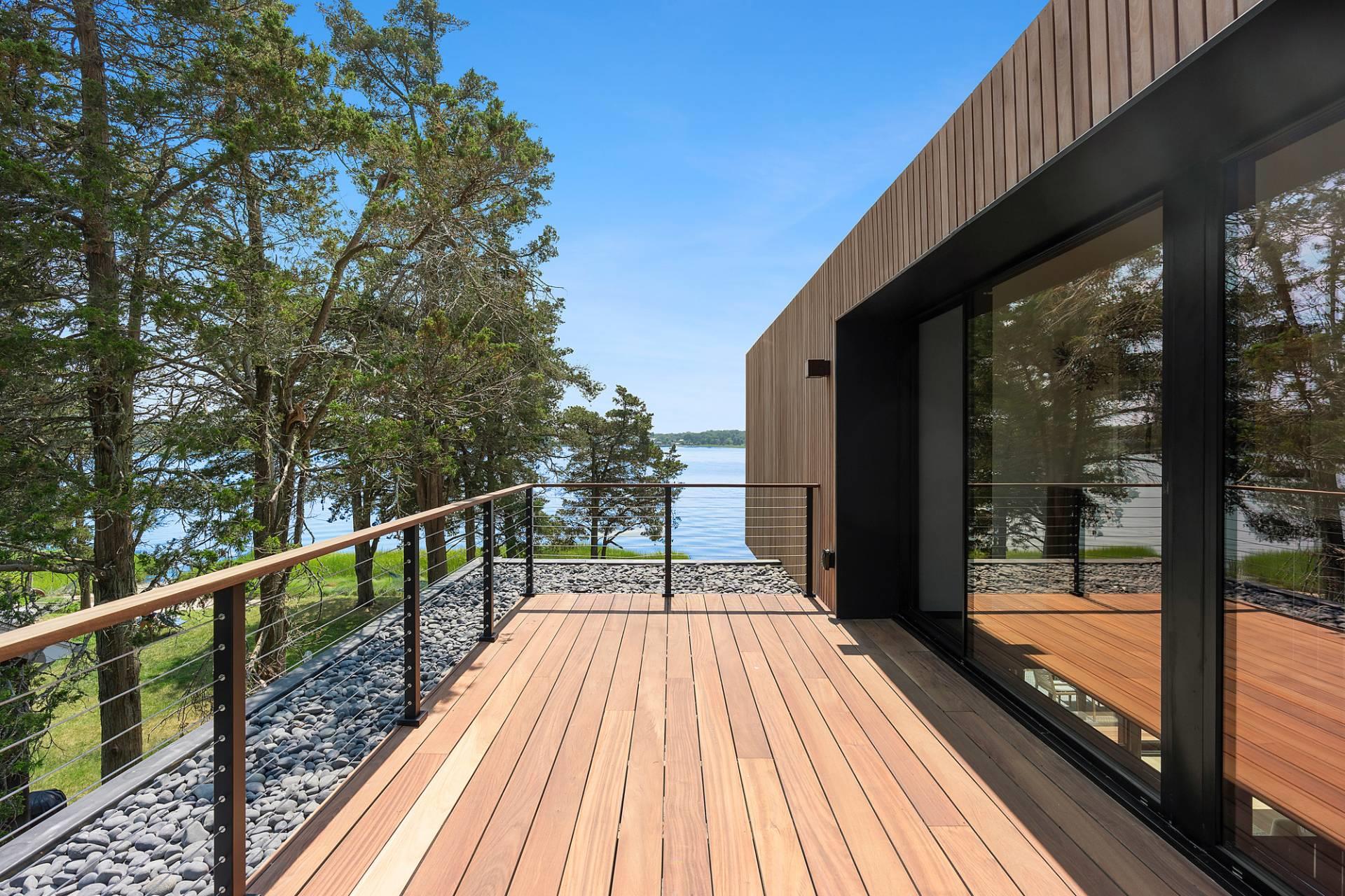 142 Towd Point Road, Southampton, NY 11968