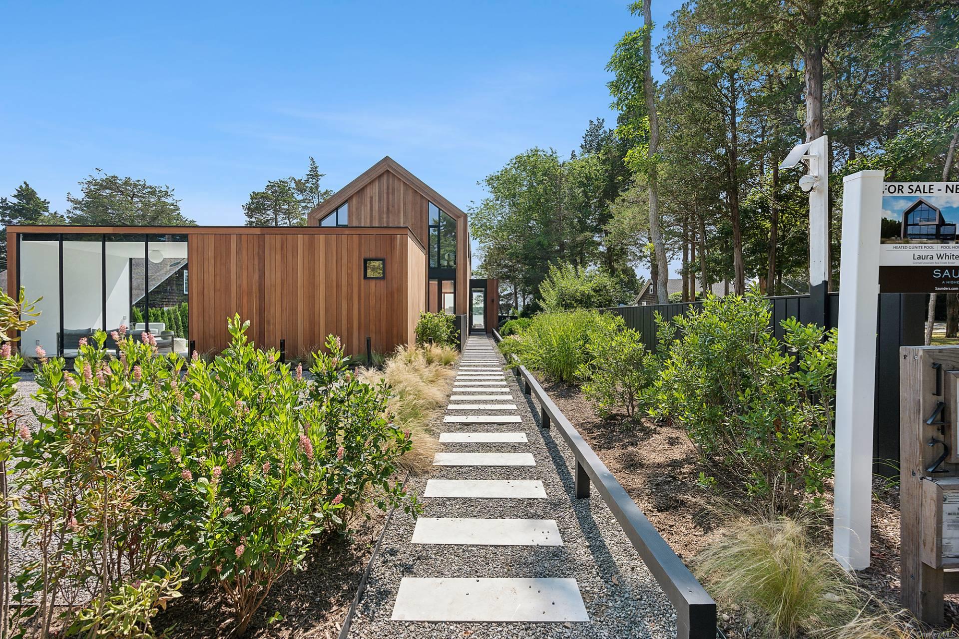 142 Towd Point Road, Southampton, NY 11968