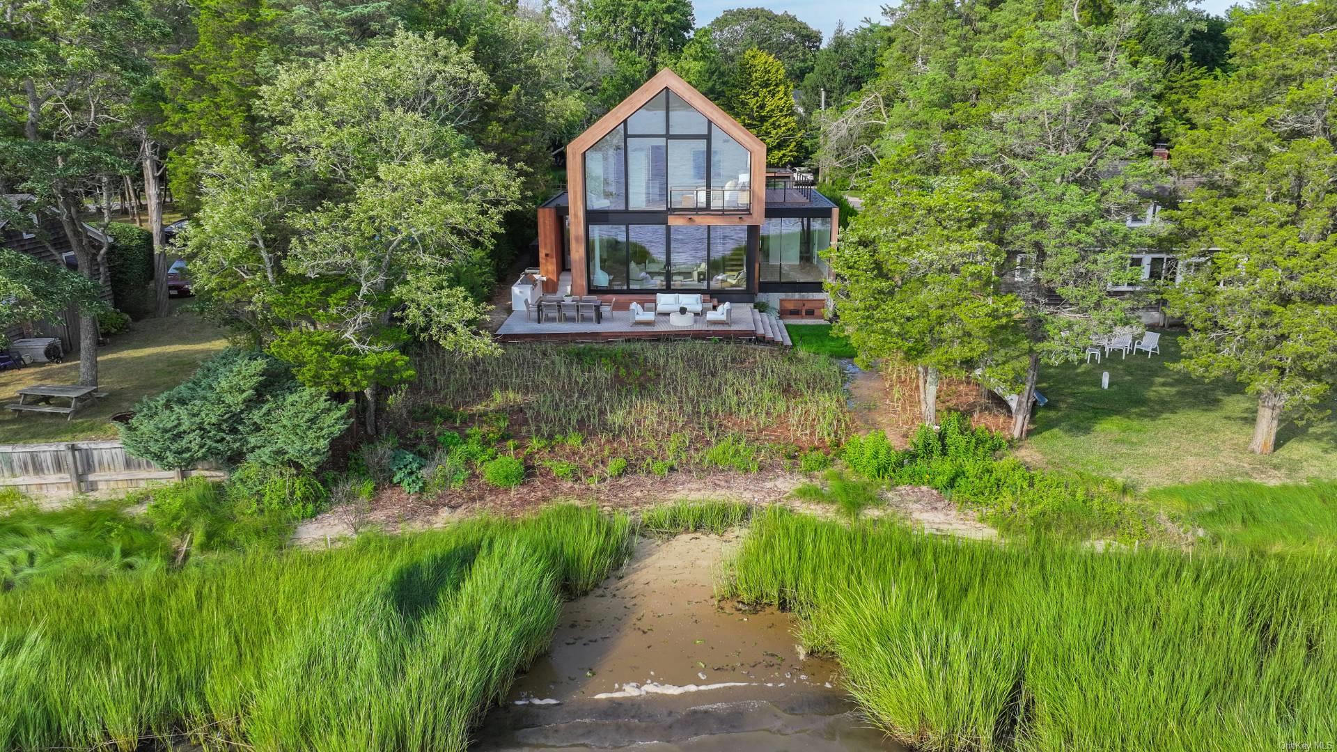 142 Towd Point Road, Southampton, NY 11968